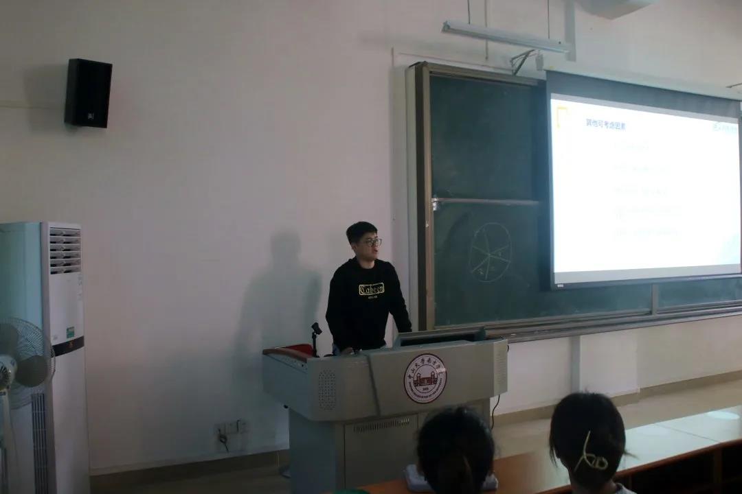 2118811e4c1841ab962171db4ee18e8e.jpg 2118811e4c1841ab962171db4ee18e8e.jpg