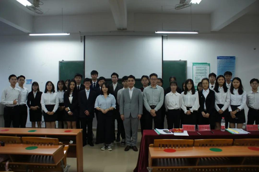 70e132d3de9e4a02a66fd0e39967c505.jpg 70e132d3de9e4a02a66fd0e39967c505.jpg